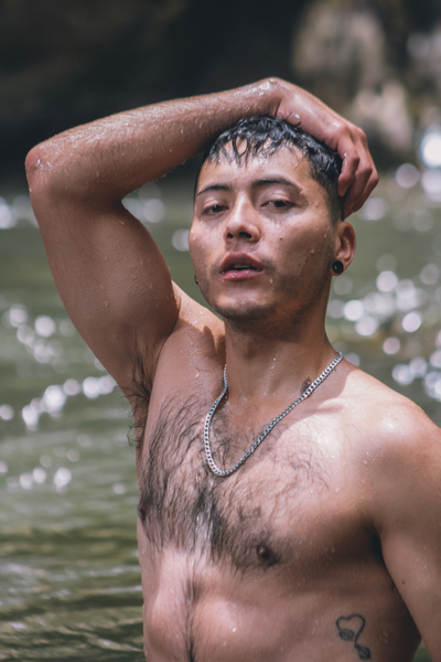 Performer AronMuller Photo 4