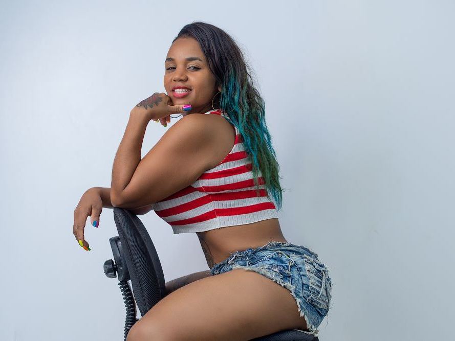 Image de profil du modèle de webcam MORENA_BIG_WOMAN