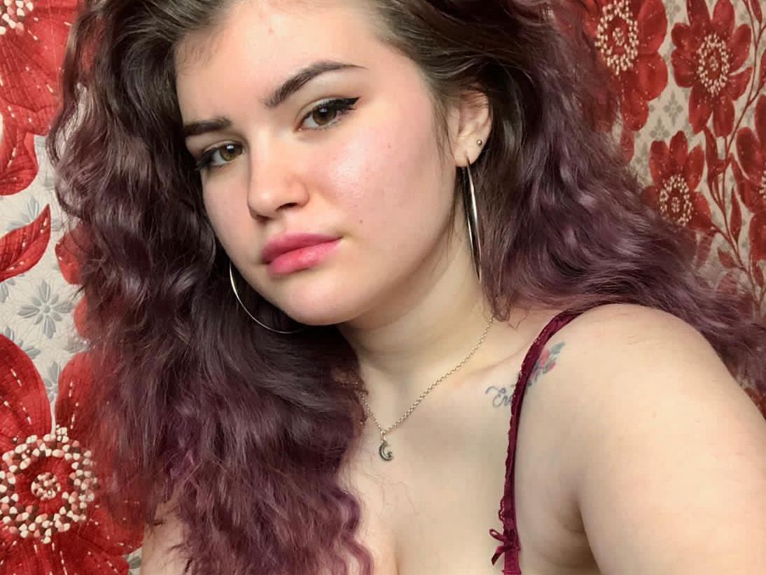 Caroline_xx cam model profile picture 