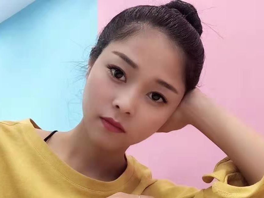 Ioyng cam model profile picture 