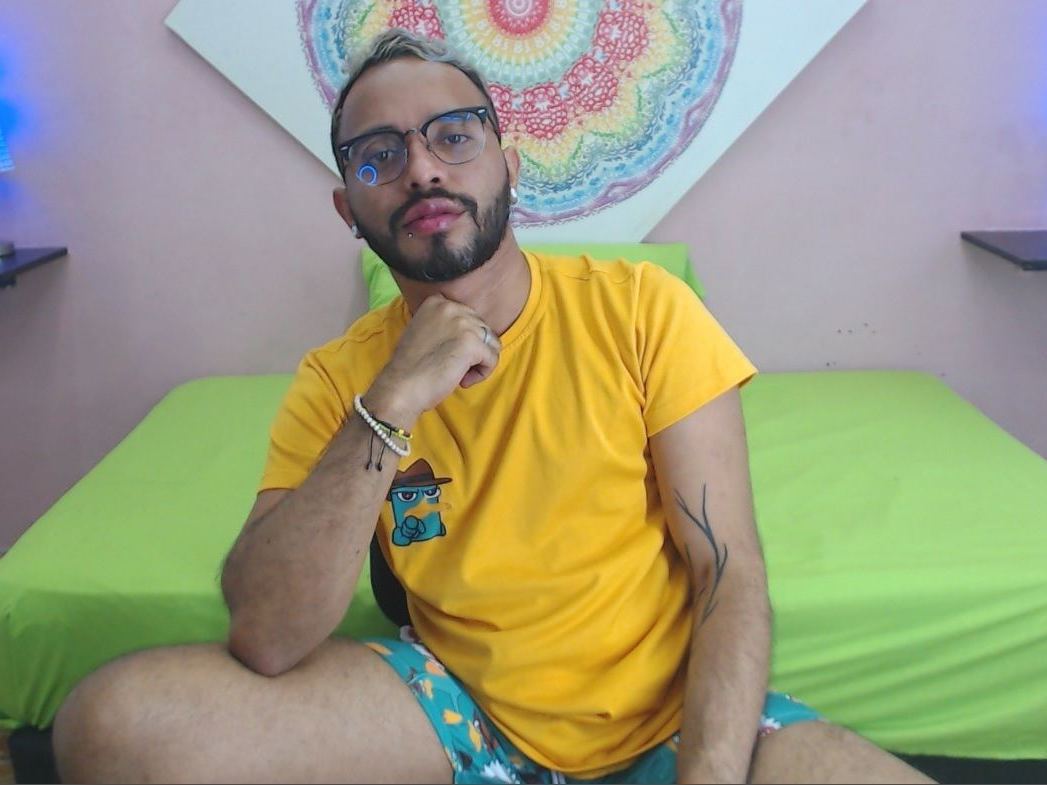 Image de profil du modèle de webcam derecktyson18