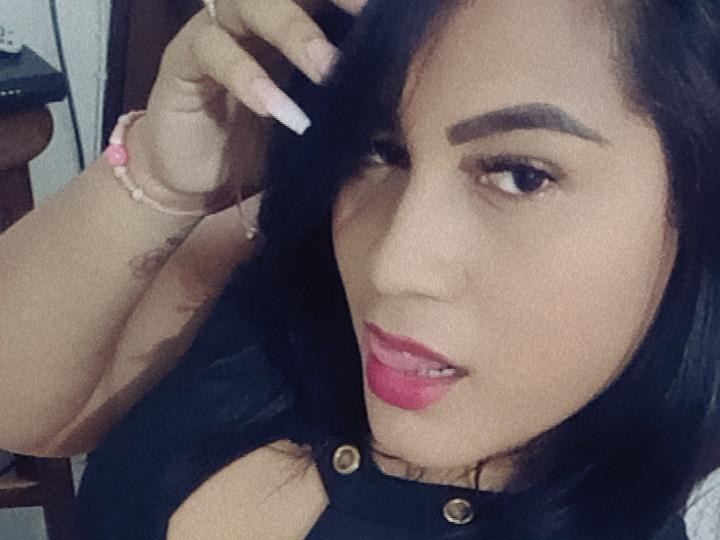 Image de profil du modèle de webcam daniela_fernandez