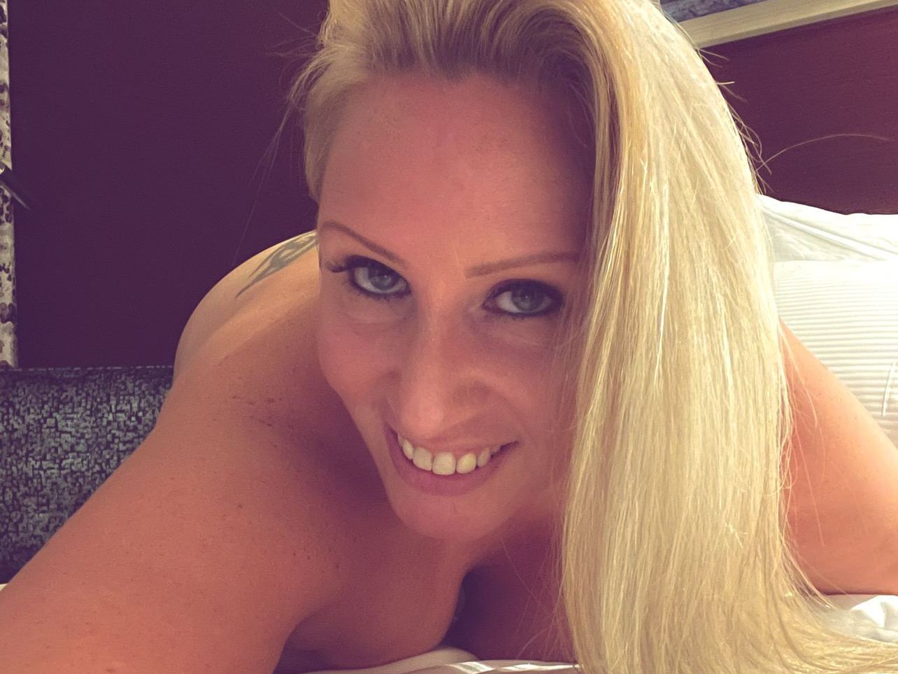 Adventuremilf25 immagine del profilo del modello di cam