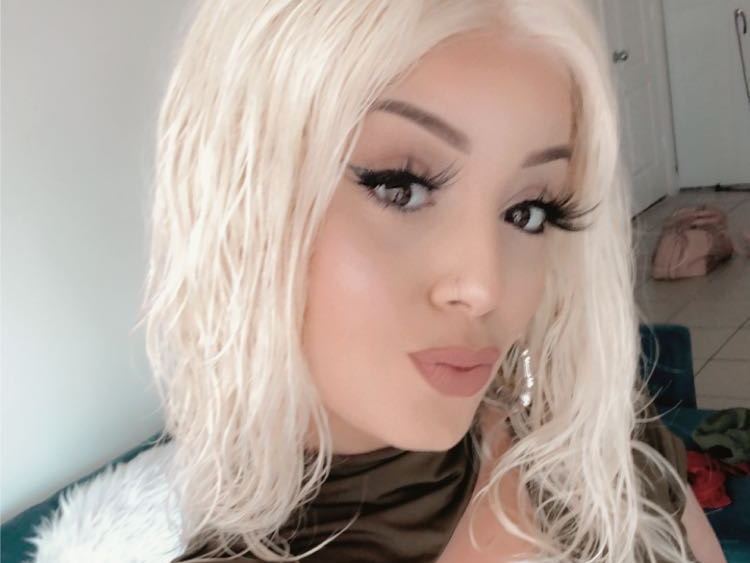 Kutieface profielfoto van cam model 