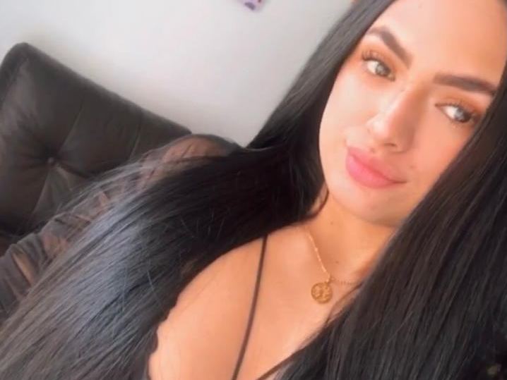 mara_luv19 profilbild på webbkameramodell 