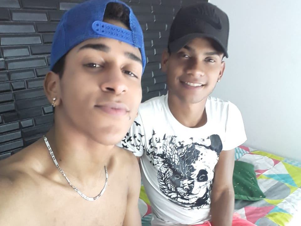 Image de profil du modèle de webcam Edwardo_and_daniel