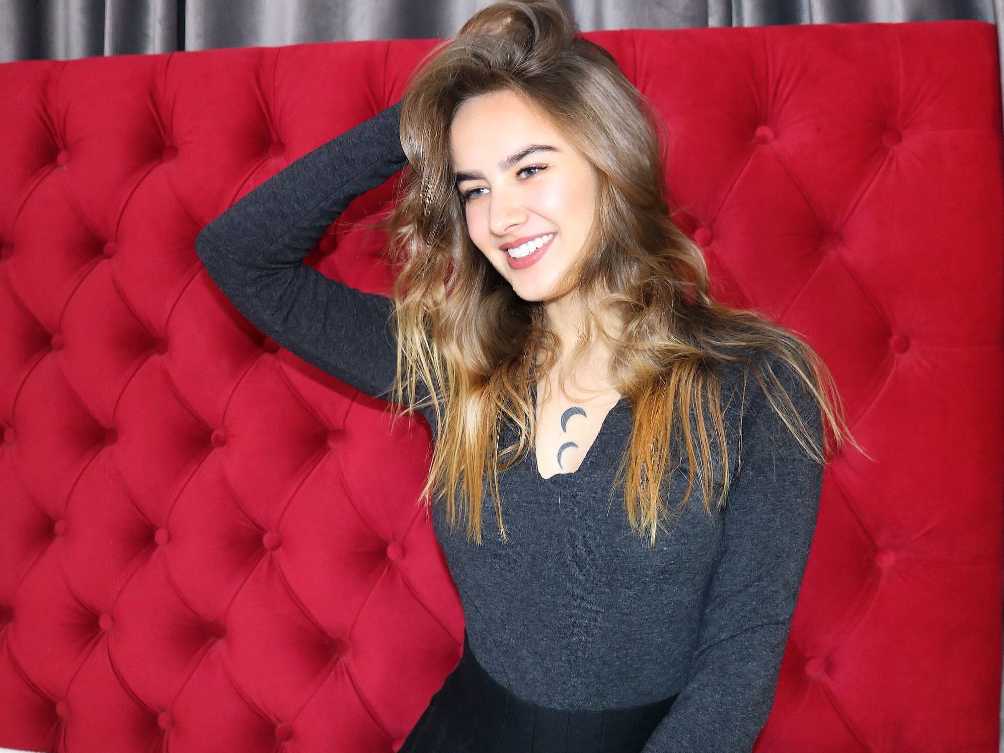 AlexandraMoon Profilbild des Cam-Modells 
