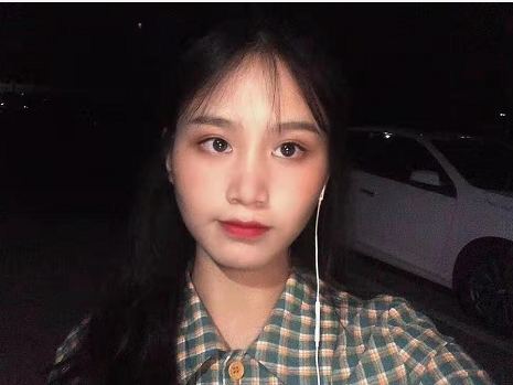 Image de profil du modèle de webcam Rongrongbaby