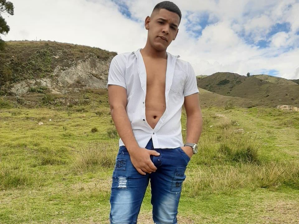 Image de profil du modèle de webcam Andrew_Brownn