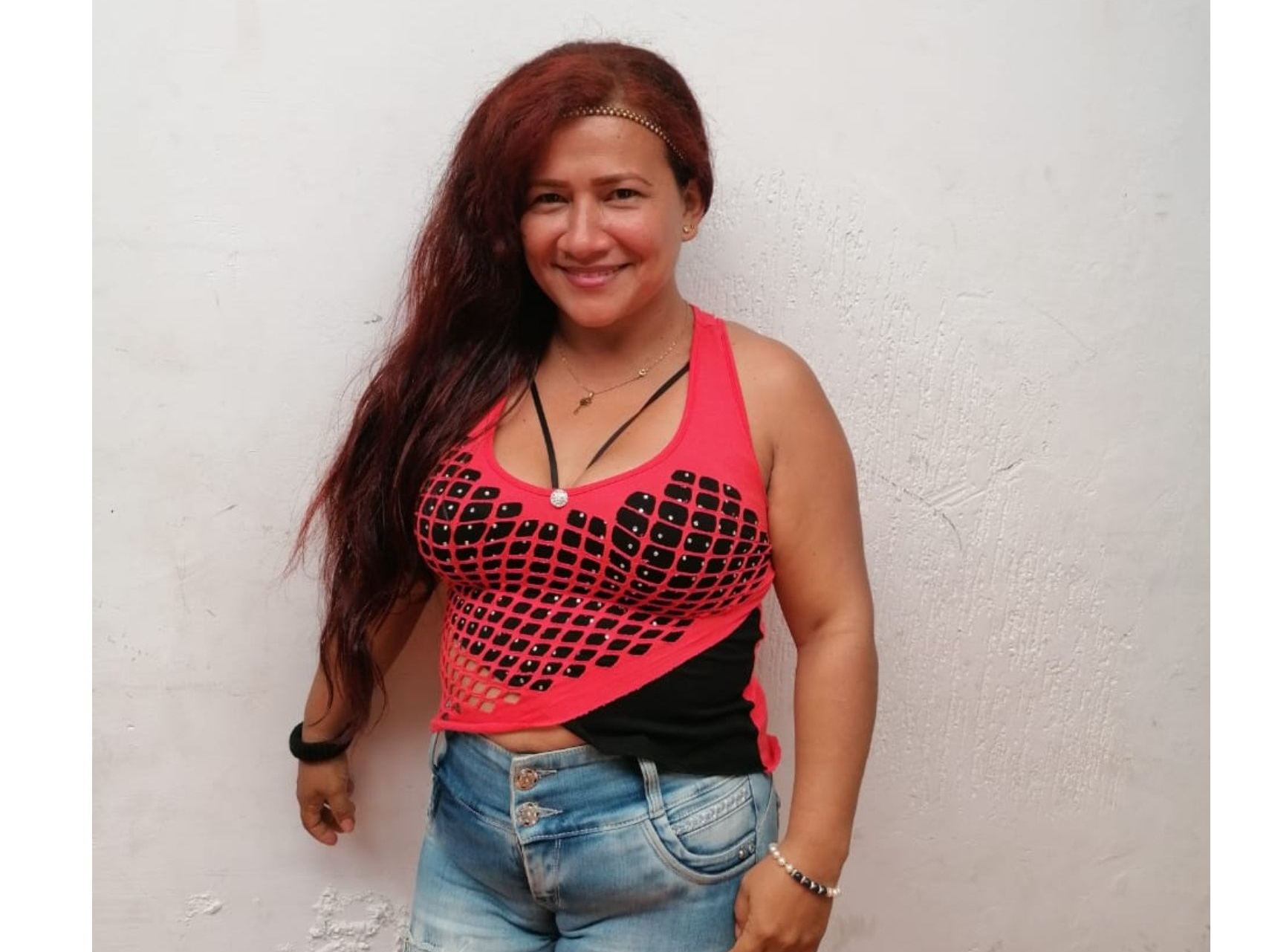 Image de profil du modèle de webcam saritaa_25