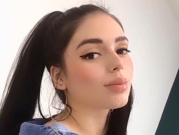 CamilaAdamss profielfoto van cam model 