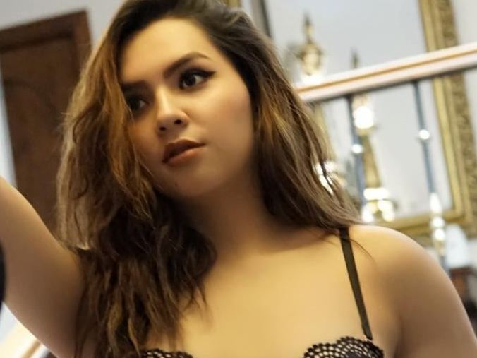 Image de profil du modèle de webcam Mia_Rossy
