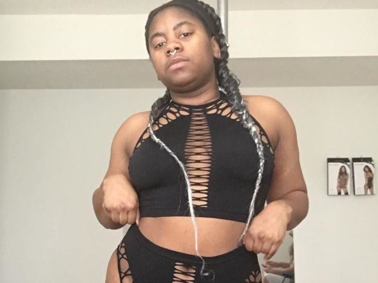 Image de profil du modèle de webcam Naturallyloving25