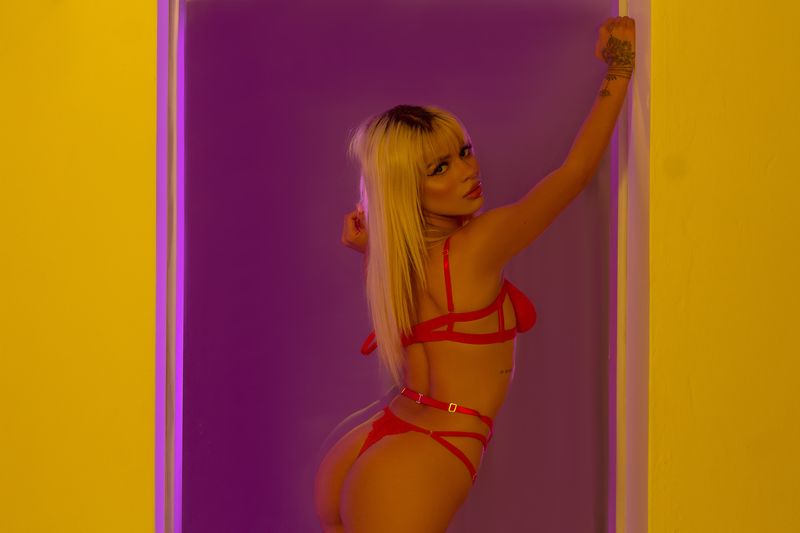 Performer Amber_Johson Photo 7