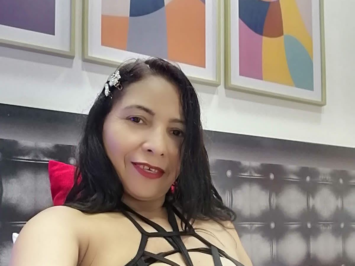 Imagen de perfil de modelo de cámara web de Emily_49