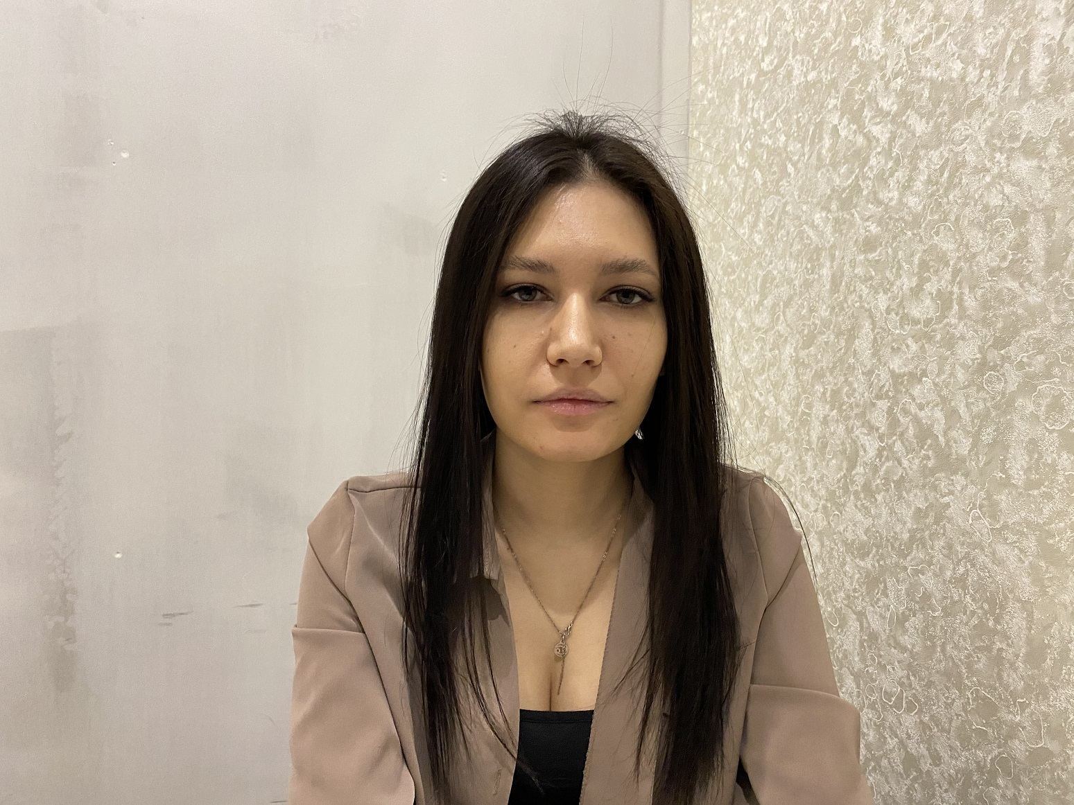 SkarletRipli profilbild på webbkameramodell 