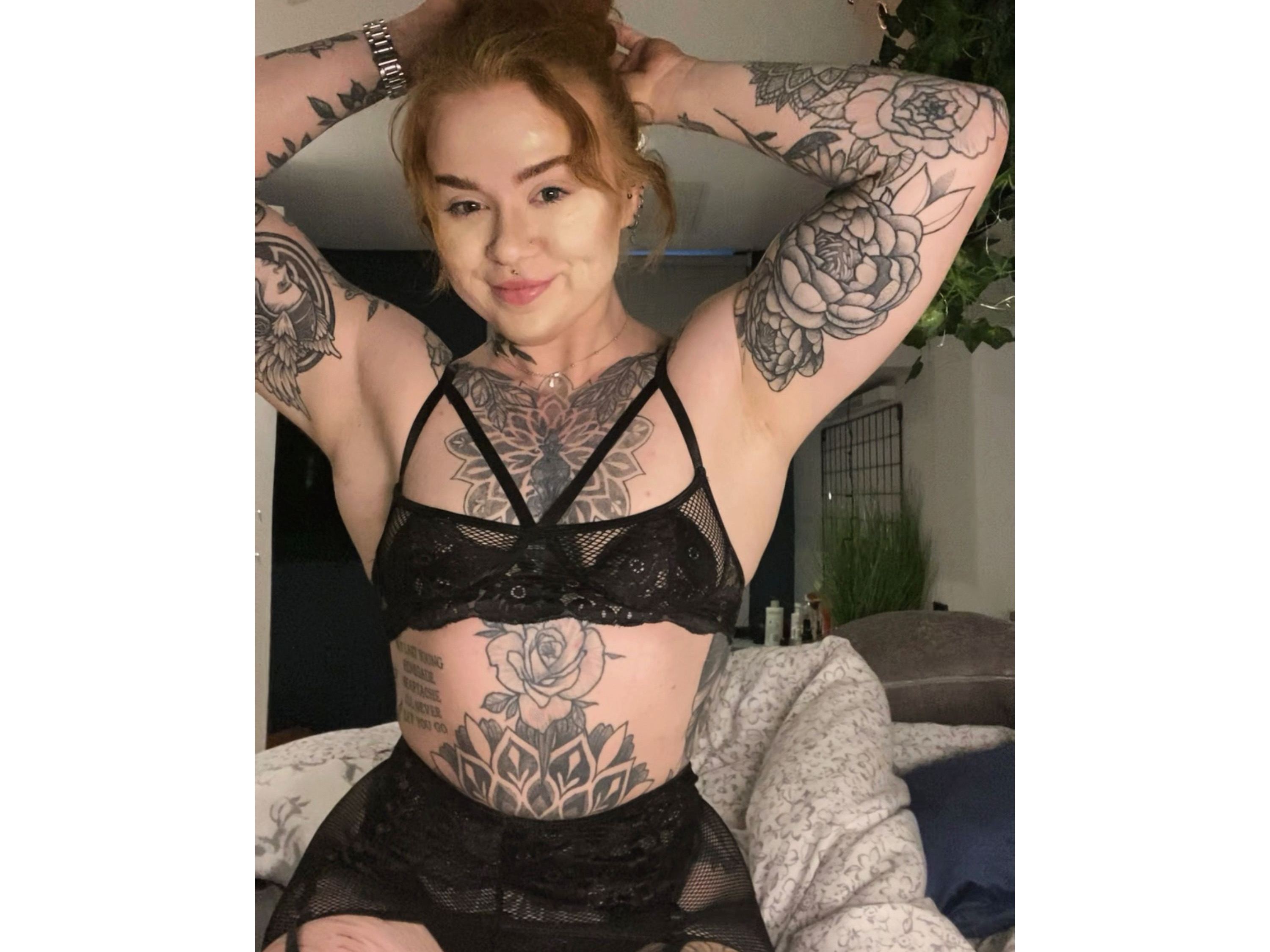 LouisaJaynex profilbild på webbkameramodell 