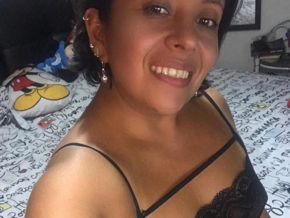 Imagen de perfil de modelo de cámara web de luisareal