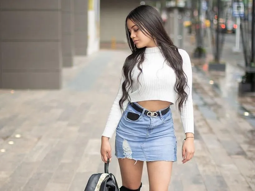 Image de profil du modèle de webcam Isabella_Feral