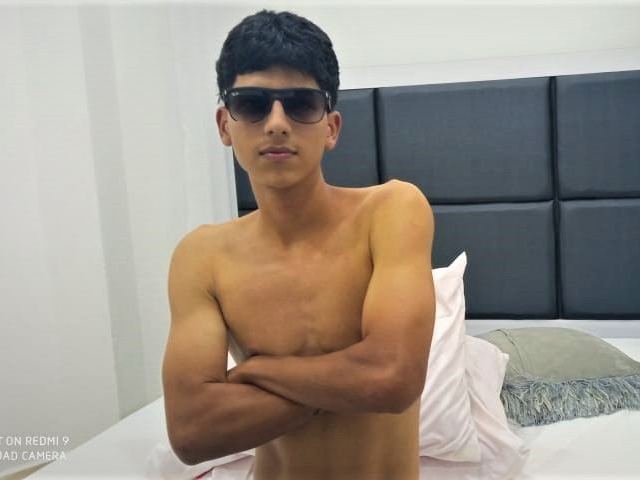 Foto de perfil de modelo de webcam de troy_mclean 