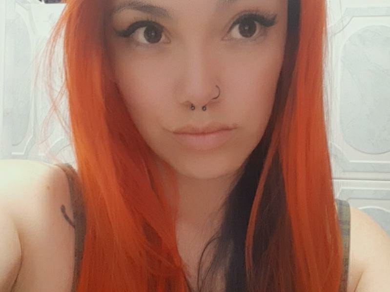 EmaPeach profielfoto van cam model 