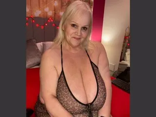 Busty_Madeline