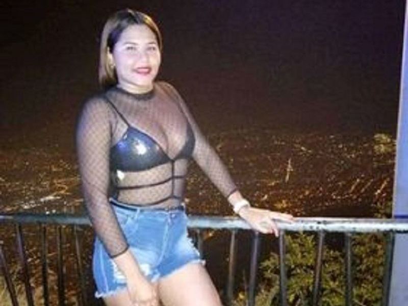 perla_cook profilbild på webbkameramodell 