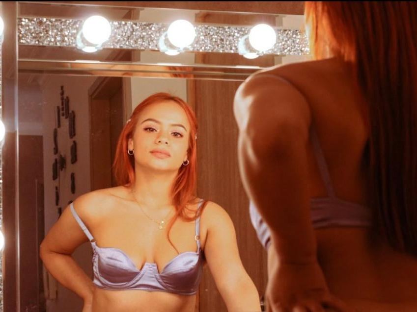 angie_sanders Profilbild des Cam-Modells 