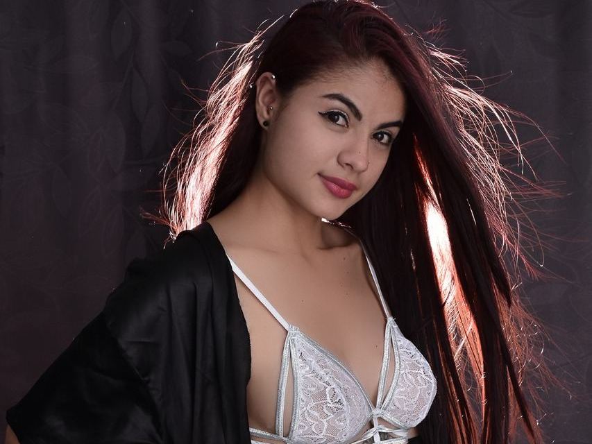 Amaranttaholl profielfoto van cam model 
