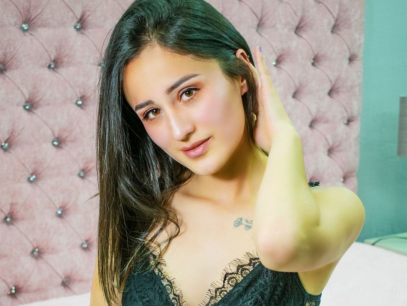NinaBryon immagine del profilo del modello di cam