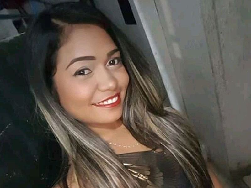 Imagen de perfil de modelo de cámara web de Dulcce_DolDulcce_Dol