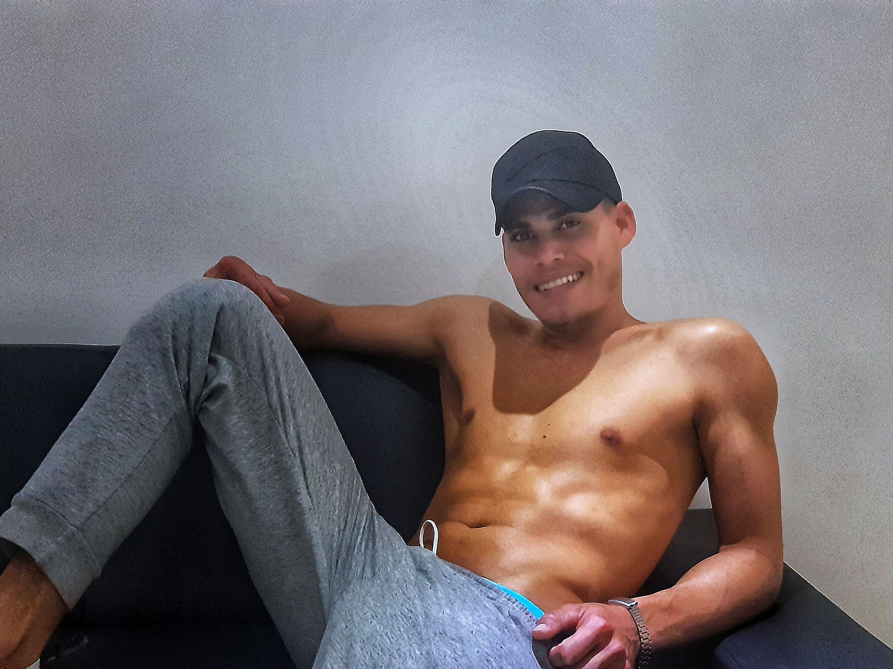 Foto de perfil de modelo de webcam de FELIPE_ZAMBRANO 