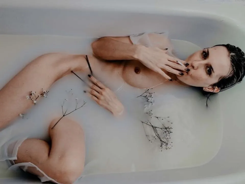 Imagen de perfil de modelo de cámara web de Cougar_puma