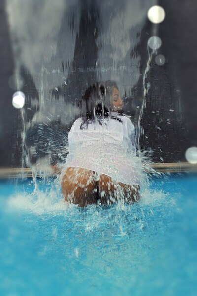 Performer MelanyFMilton Photo 6