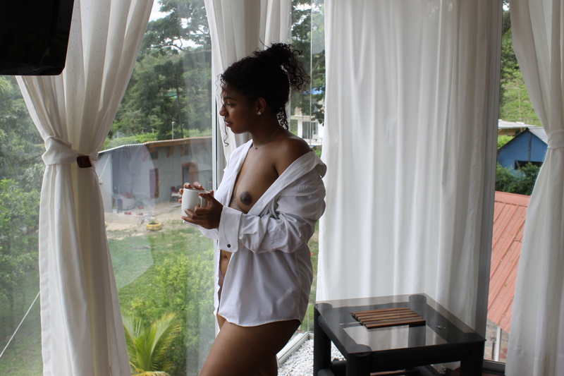 Performer MelanyFMilton Photo 2