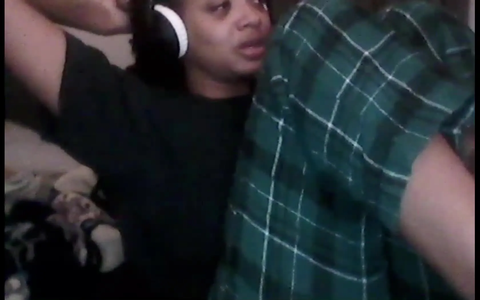 Utøver BustyBrownEyes Video 1