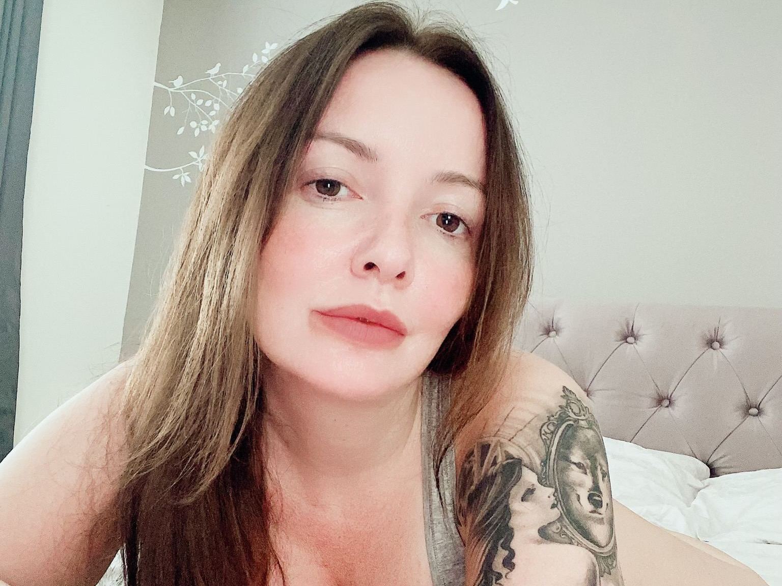 CassandraDelight profilbild på webbkameramodell 