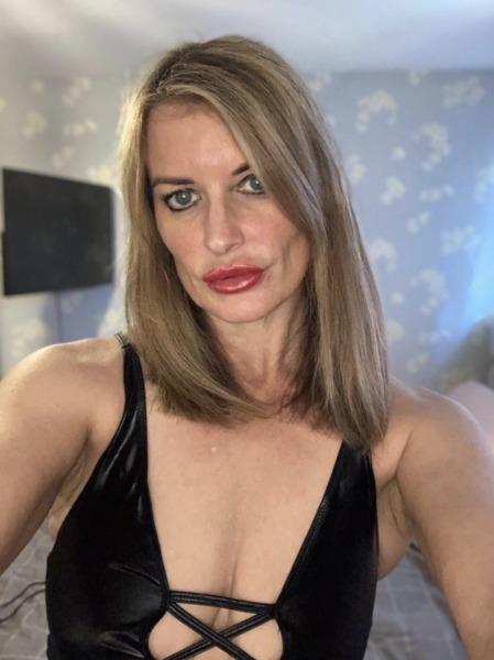 Utøver Busty_Blonde_Kazza Bilde 1