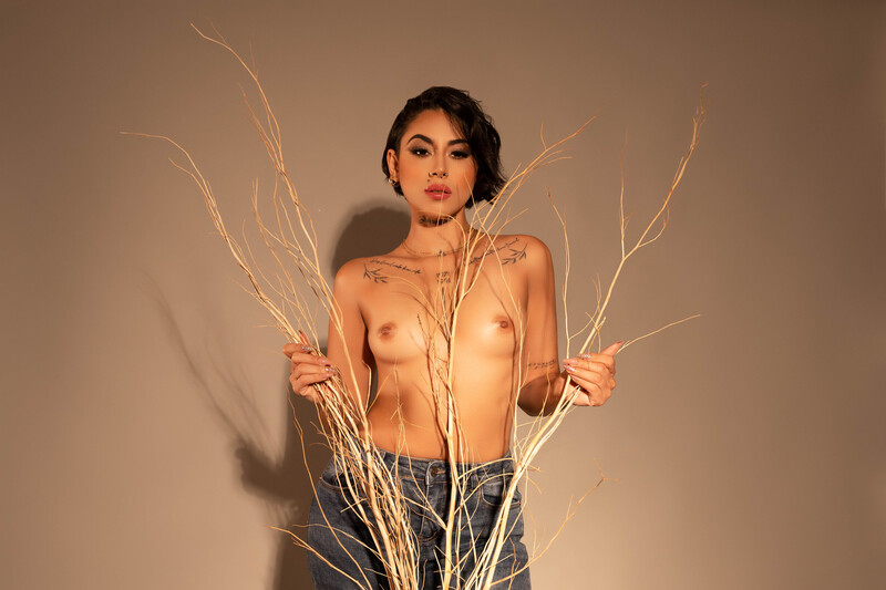 Performer Lesly_Abraham Photo 4