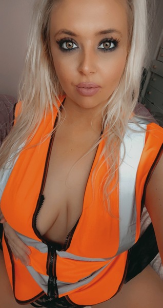 Performer FilthyCurvyDesire Photo 6