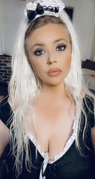 Performer FilthyCurvyDesire Photo 4