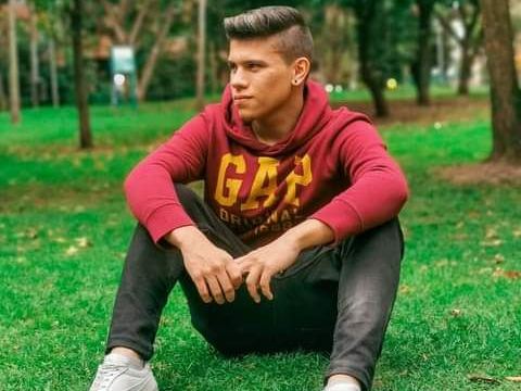 Imagen de perfil de modelo de cámara web de Daniel_Borcas