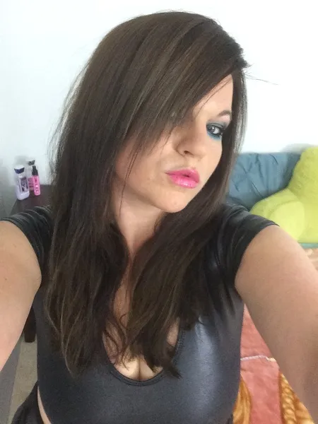 Performer WetNwild85 Photo 2