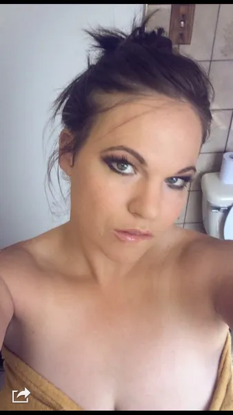 Performer WetNwild85 Photo 7