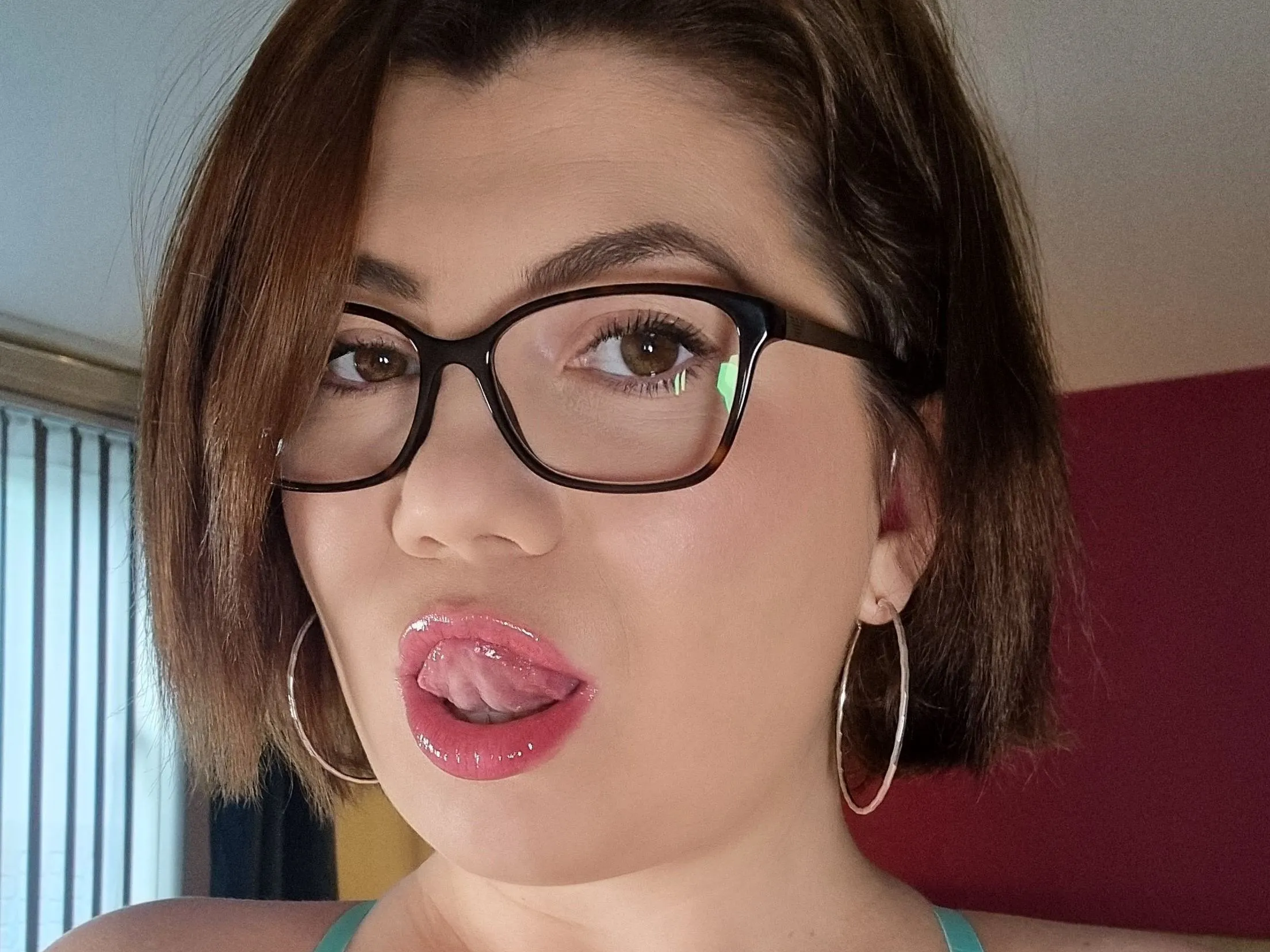 MistyKnight profilbild på webbkameramodell