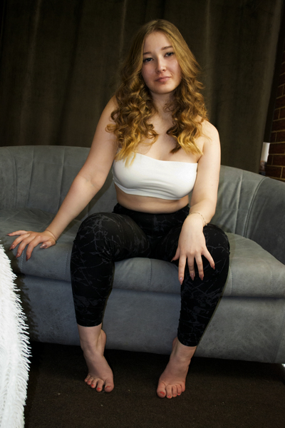 Performer KerryKey Photo 1