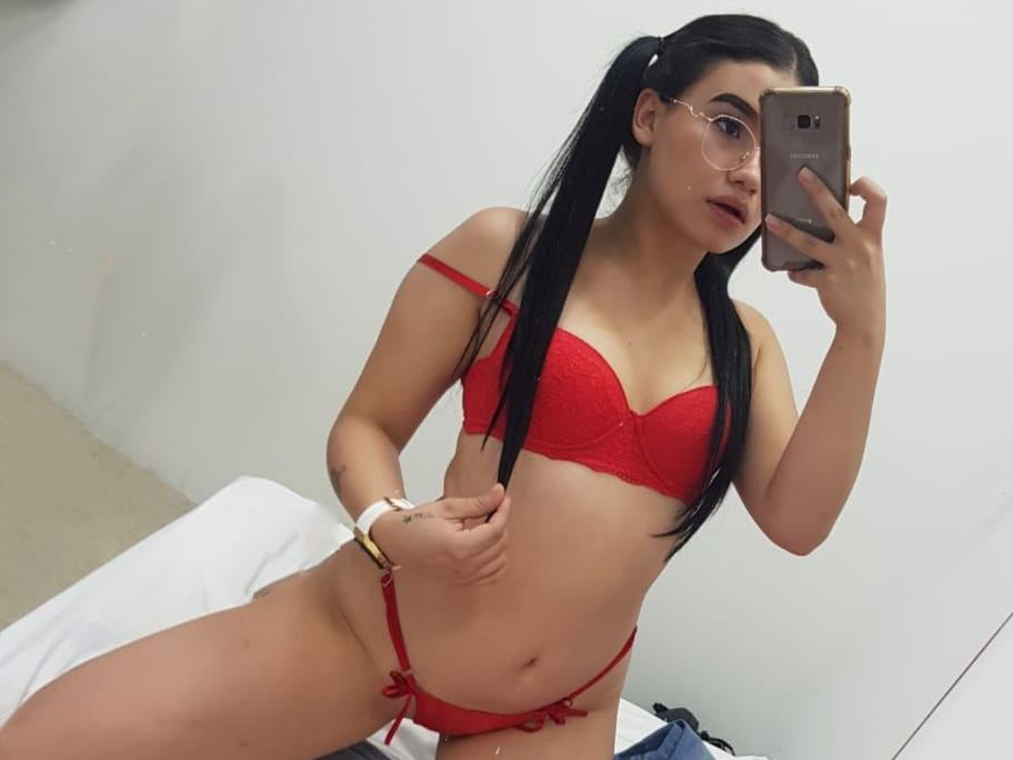 Foto de perfil de modelo de webcam de NicolleSimpson 