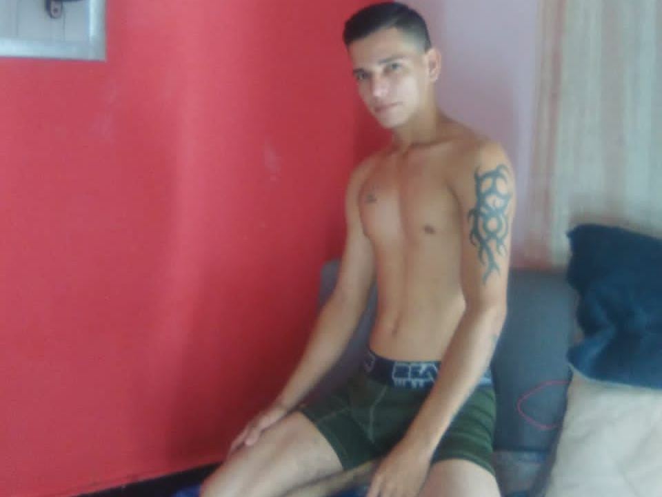 Profilbilde av alexx_explosive_cumx webkamera modell