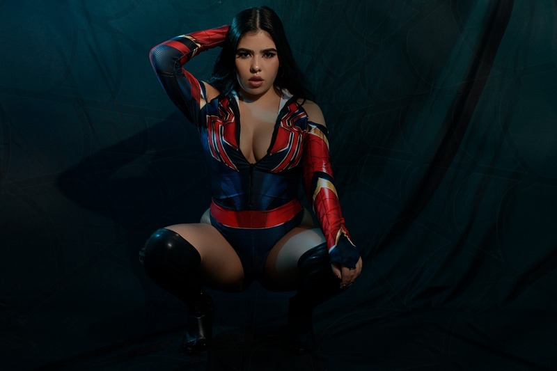 Performer Lucycolins Photo 3