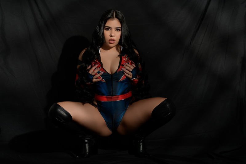 Performer Lucycolins Photo 7